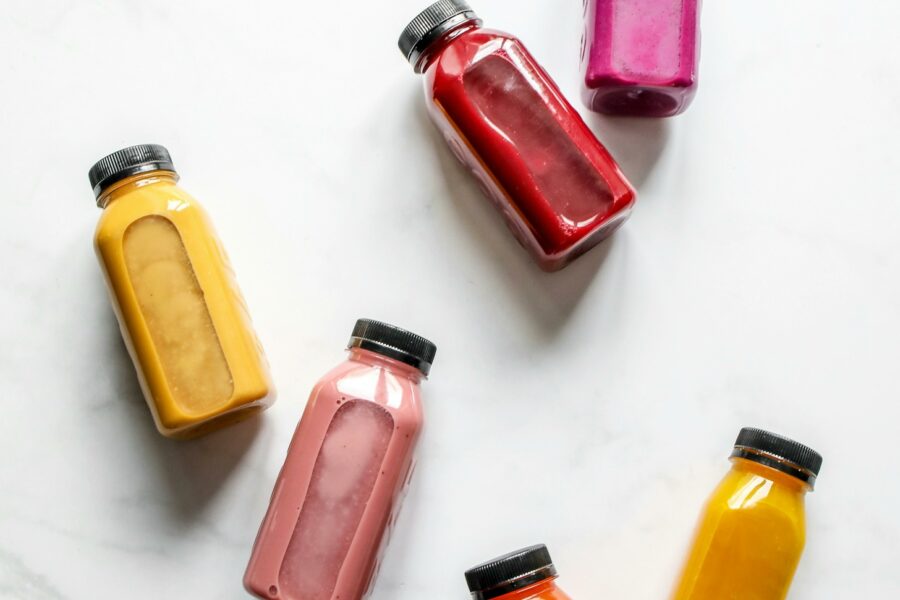 Koktajl zastępujący posiłek – zdrowy sposób na szybką dietę